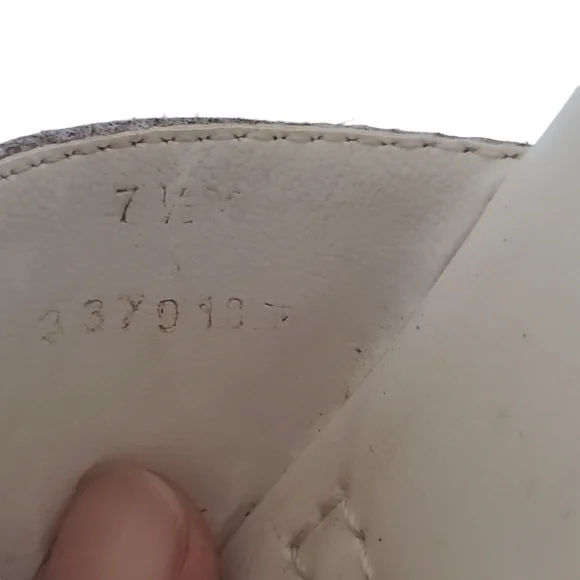 LAST CHANCE OFFER** Ipanema White Leather Floral Sandals - Picture 10 of 10